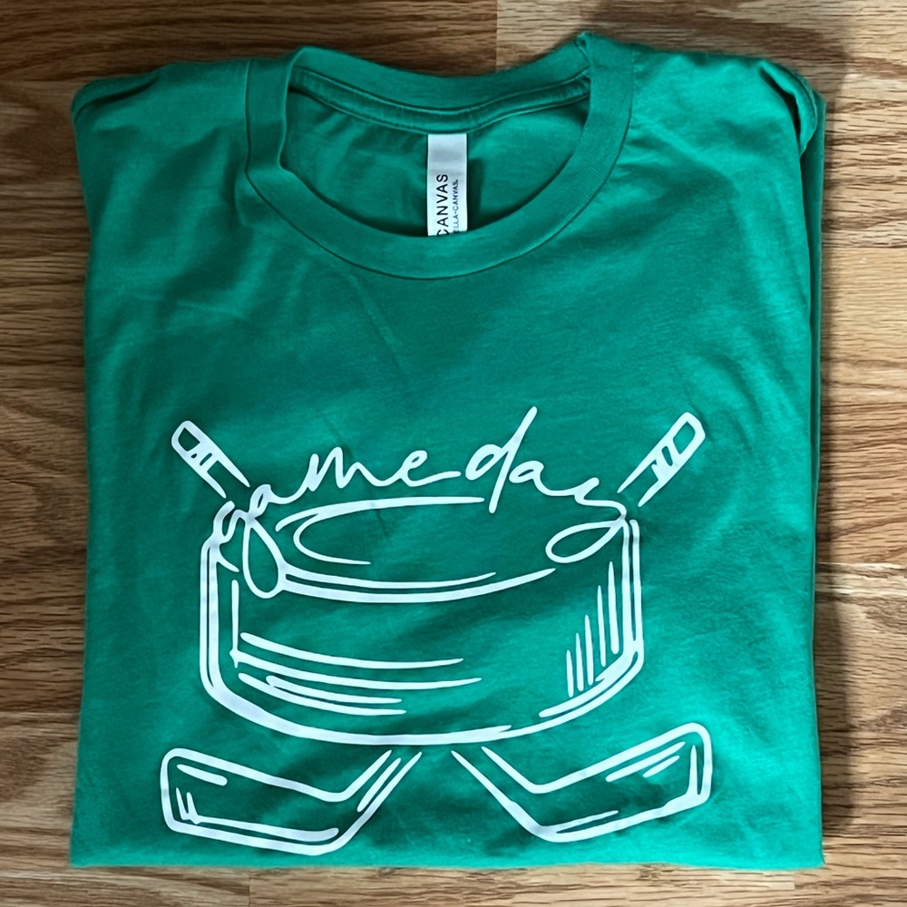 Hockey Graphic T-Shirt Men’s Medium Green “Game Day” Tee Bella Canvas